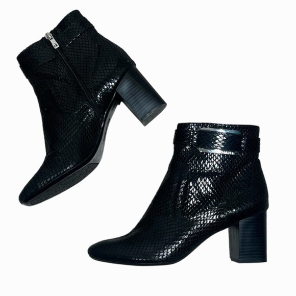 Calvin Klein Black Snake Print Cattee Booties size 10 - Picture 4 of 11